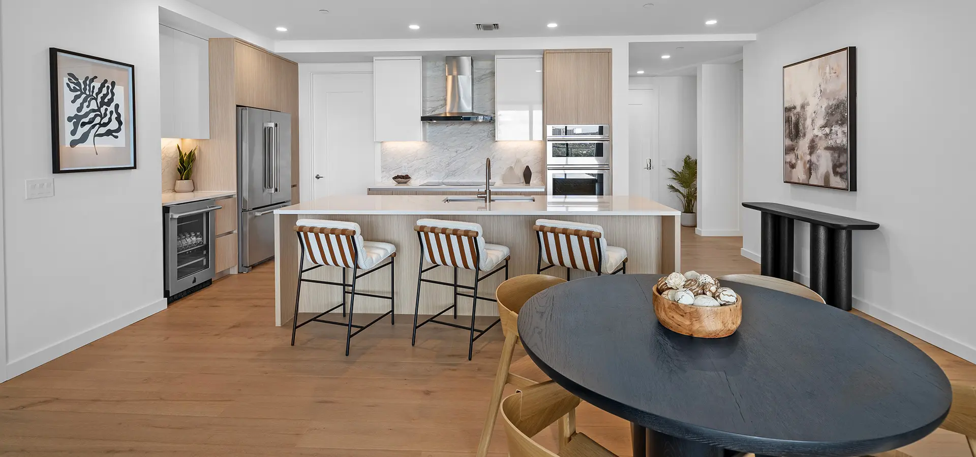 Contemporary Condo Staging Bayso, Downtown Sarasota