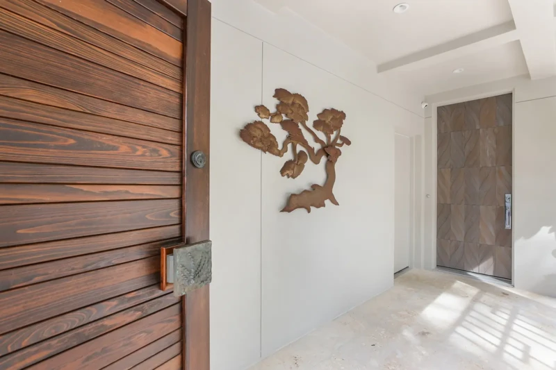 Modern Sarasota home entryway design